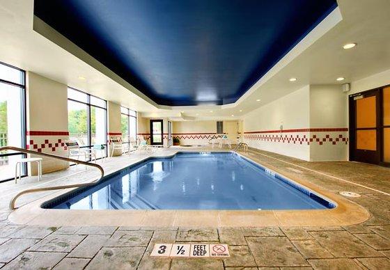 Springhill Suites Милфорд Екстериор снимка