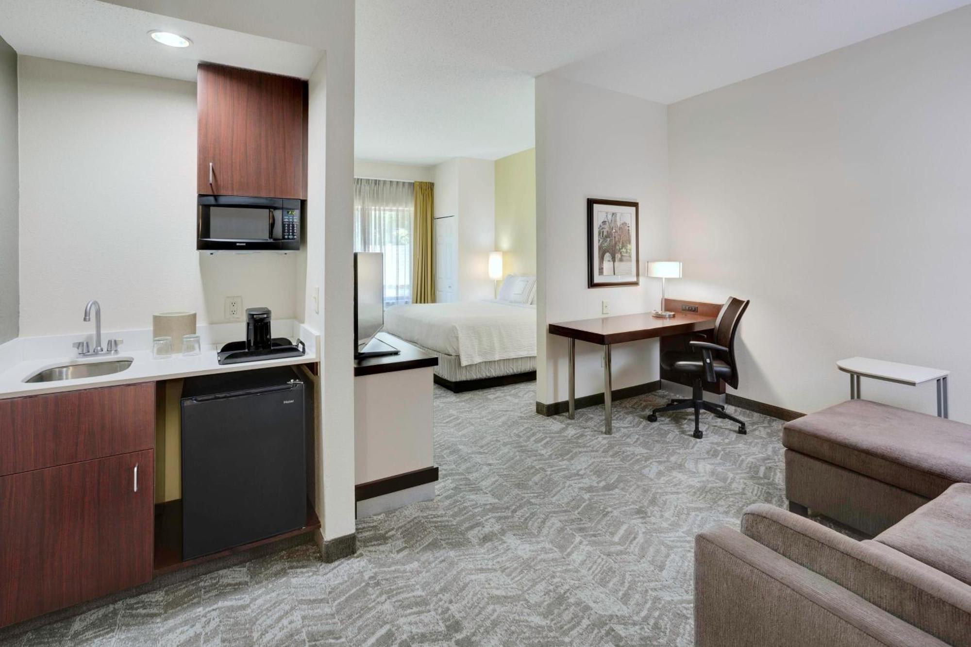 Springhill Suites Милфорд Екстериор снимка