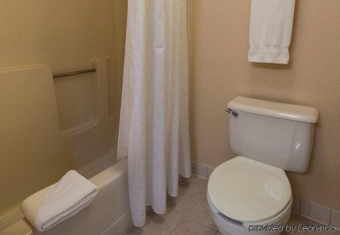 Springhill Suites Милфорд Екстериор снимка