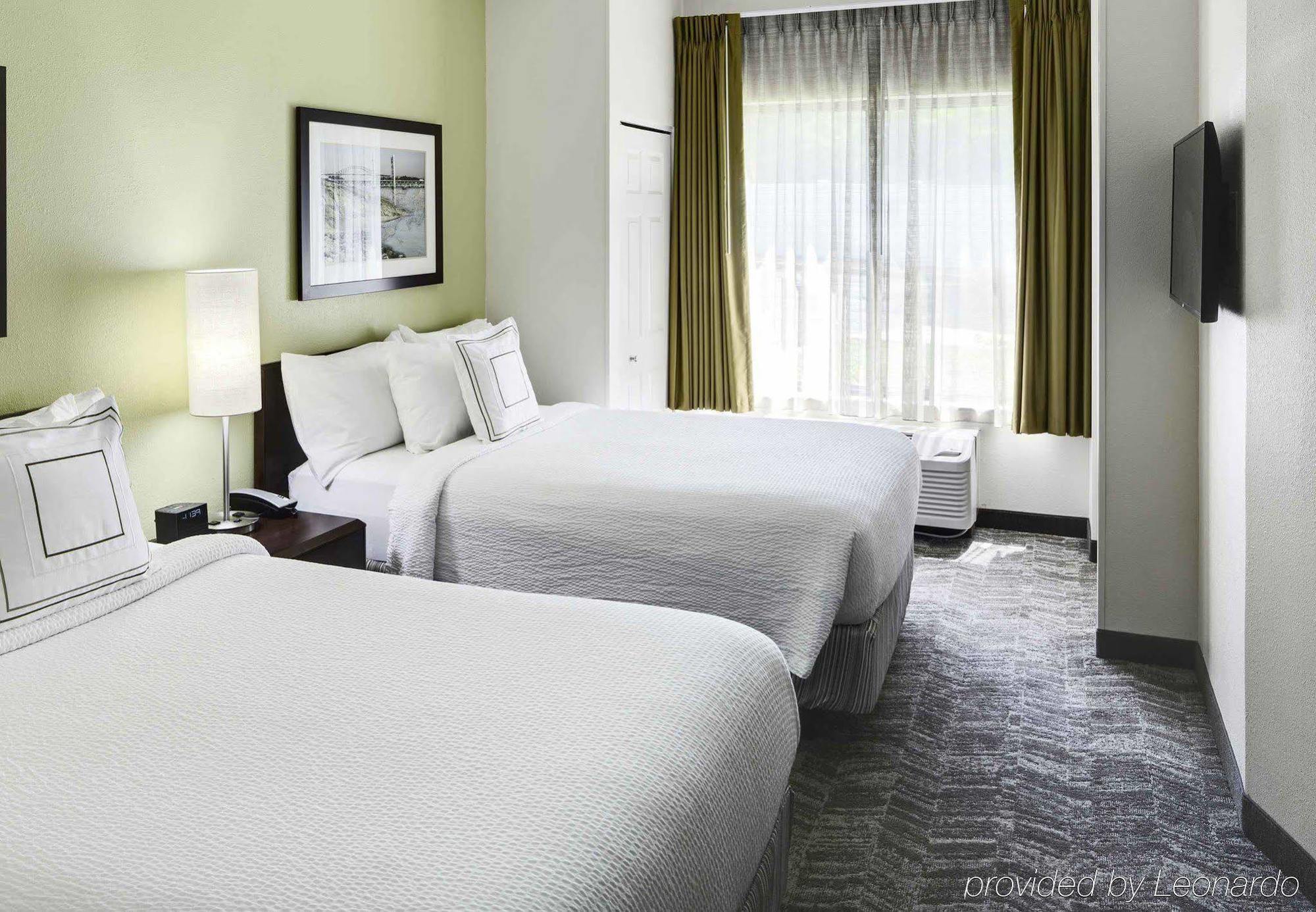Springhill Suites Милфорд Екстериор снимка