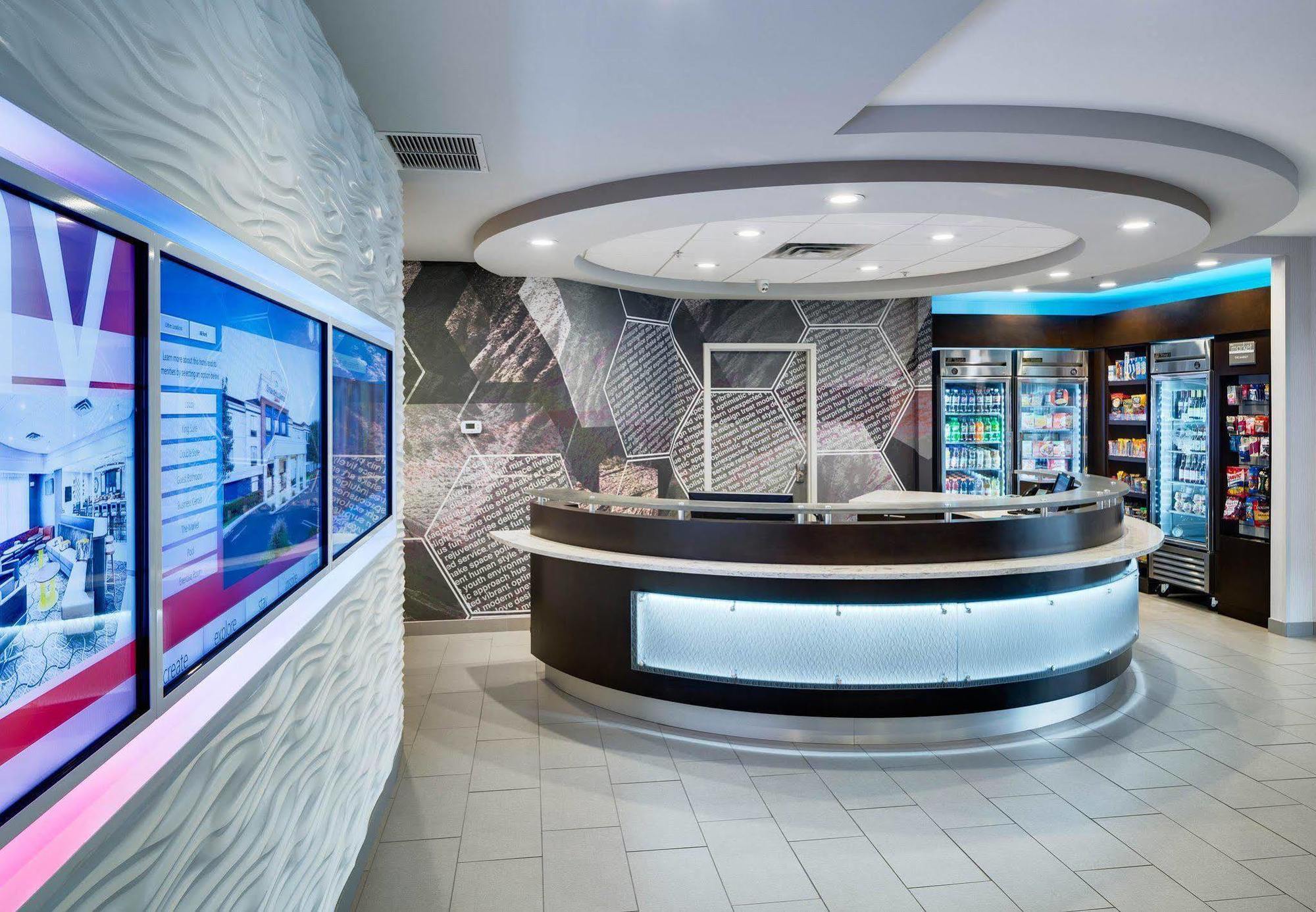 Springhill Suites Милфорд Екстериор снимка